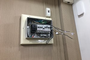 [Solutions] ติดตั้งอุปกรณ์ Control ระบบไฟฟ้าภายในออฟฟิศ